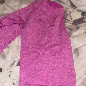 Lululemon cropped swiftly